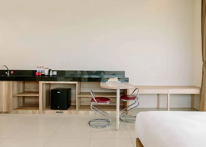 Mahogany Hotel